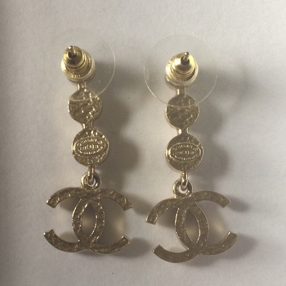 Chanel  NWT 21B Gold Earrings - Picture 3 of 3